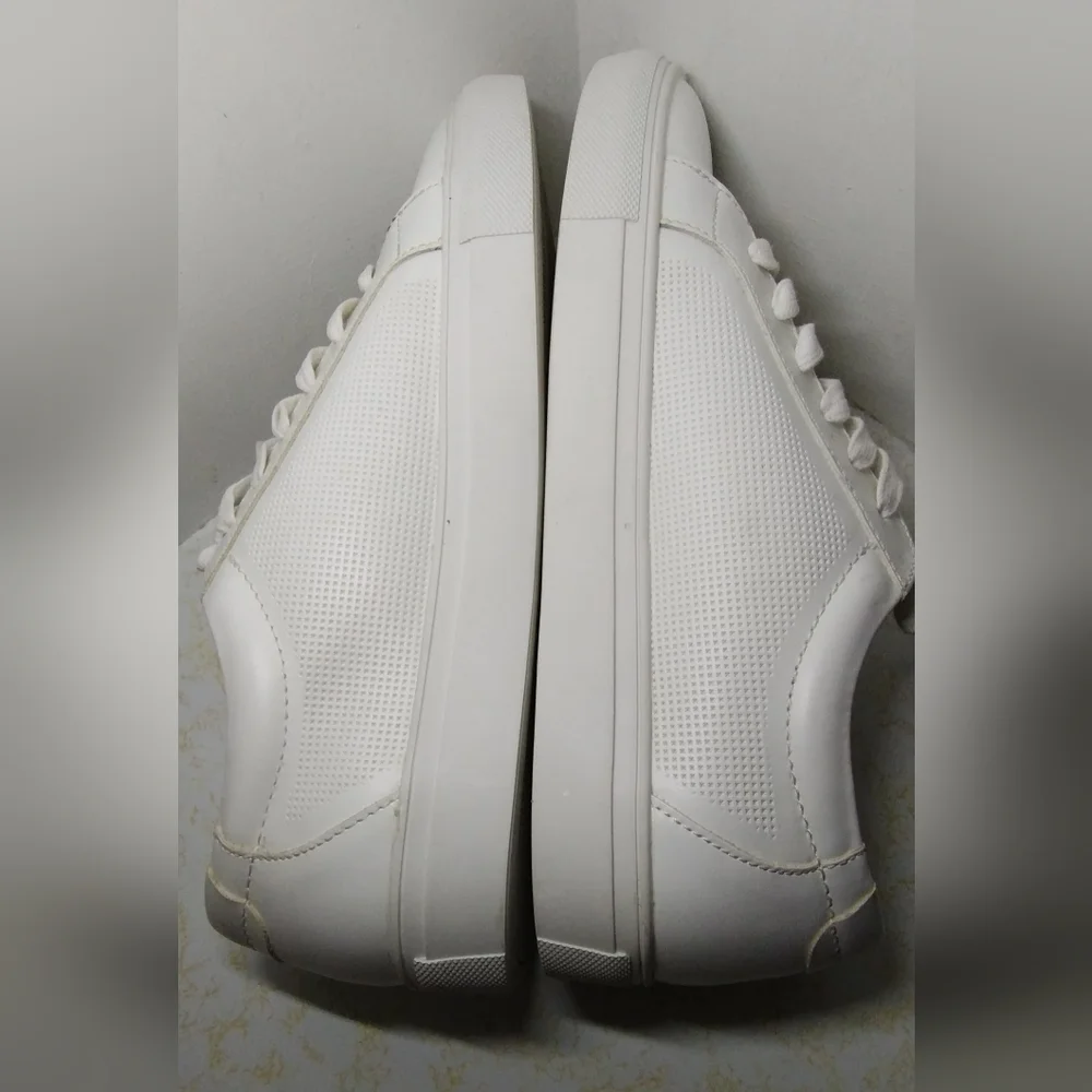 Nordstrom Rack Ortholite Women's Lace Up Sneakers Size (8.5)